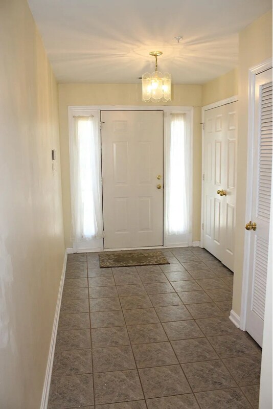 Foto del edificio - 4641 Kings Mill Way