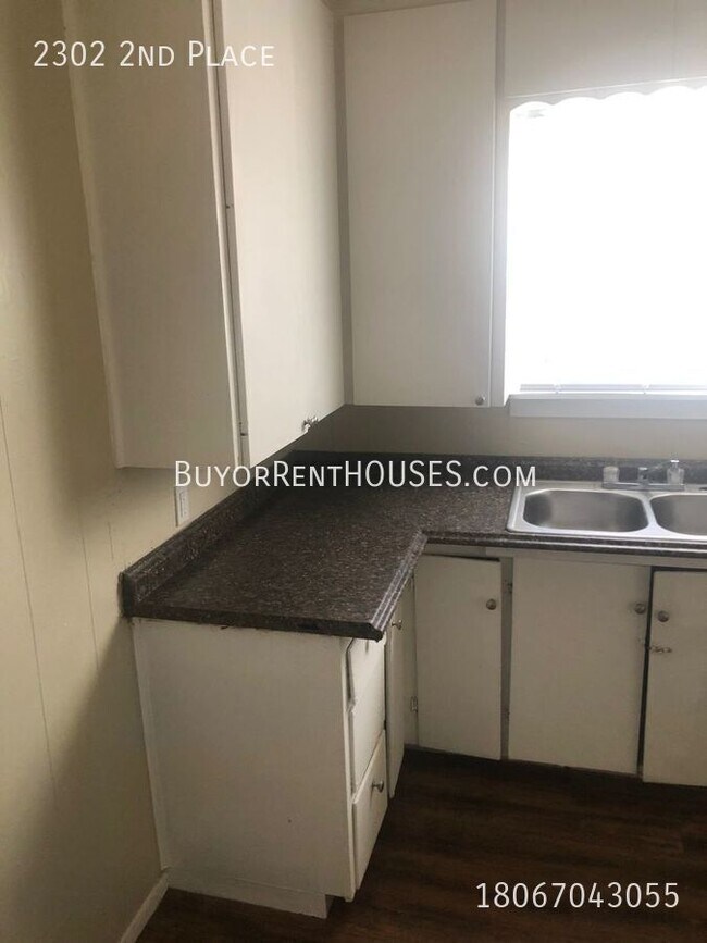 Foto del edificio - $499 Move-In Special (+ admin fee) + $0 De...