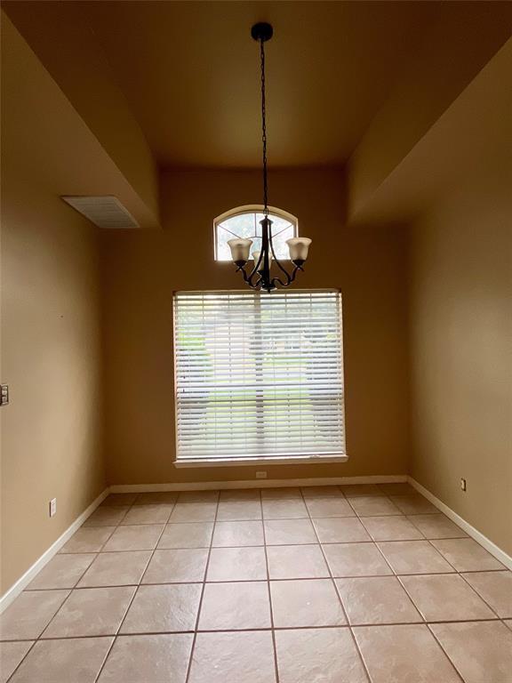 Foto del edificio - 2321 Clover Ridge Dr