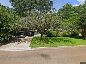 Building Photo - 5135 Ridgewood Rd