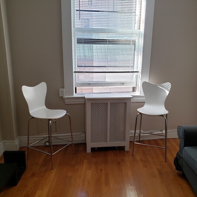 Foto del edificio - 24 Beacon St