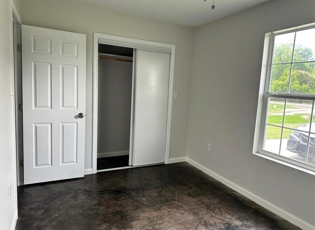 Building Photo - 907 FM 2830