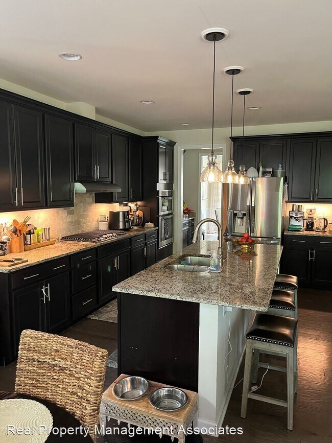 Building Photo - 5 br, 3.5 bath House - 170 Stonehaven Drive