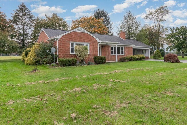 Building Photo - 308 N Middlesex Rd