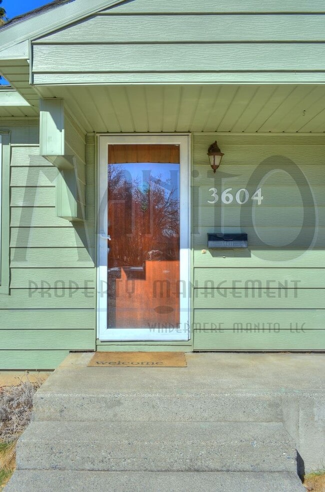 Building Photo - Charming 2 Bedroom 1 Bath Home!