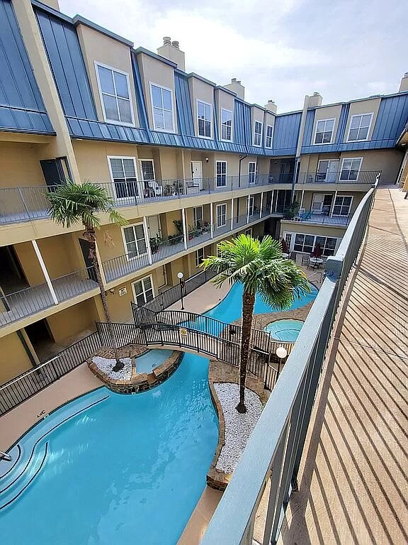 Foto del edificio - 921 Marine Dr