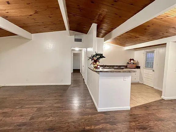 Foto del edificio - "Charming 4-Bed Oasis with 2 Full Baths and Spacious Living in Barstow!"