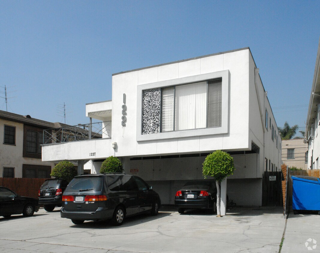 Foto del edificio - 1227 S Holt Ave