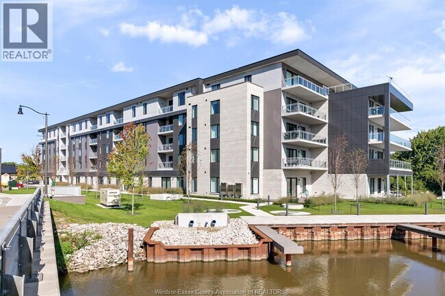 Photo du bâtiment - 14400 Tecumseh Rd E