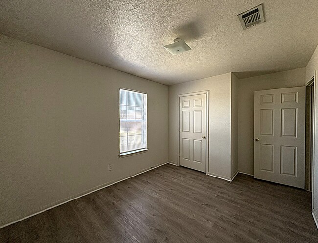 Building Photo - 3402 Cantabrian Dr