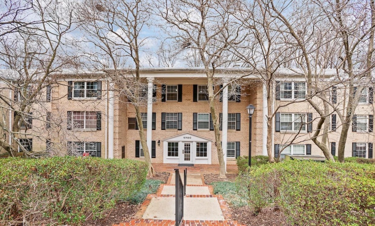 7700 Tremayne Plz Unit 114, McLean, VA 22102 Condo for Rent in McLean