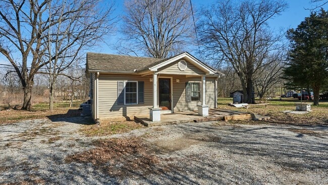 Building Photo - Coming Soon: 3BR, 2BA house in the county....