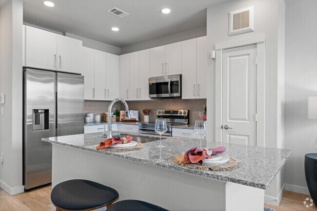 1 habitación, 1 baño - 678 pies cuadrados - Cocina/comedor - Prose Canopy