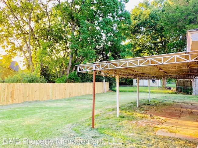 Building Photo - 4 br, 2 bath House - 2030 Green Acres Drive
