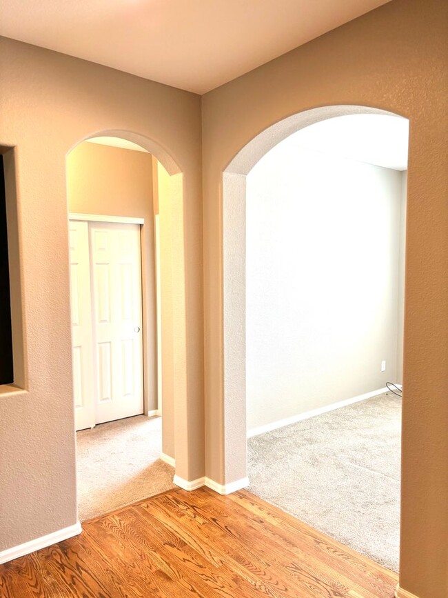 Building Photo - Like New Ranch Home in the Terrain-Castle ...