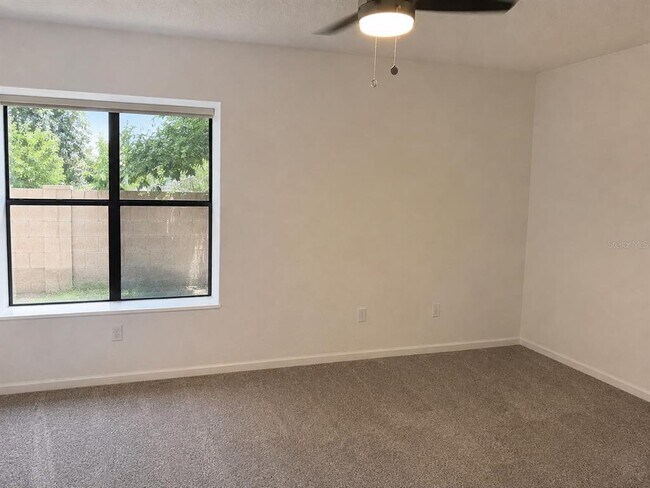 Building Photo - 7650 Sugar Bend Dr