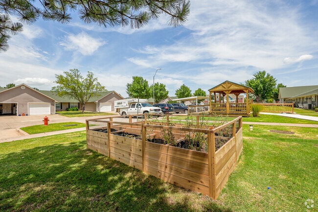 Community Garden - Silver Elm Estates of Edmond