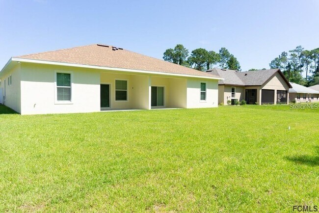 Foto del edificio - 64 Farmsworth Dr