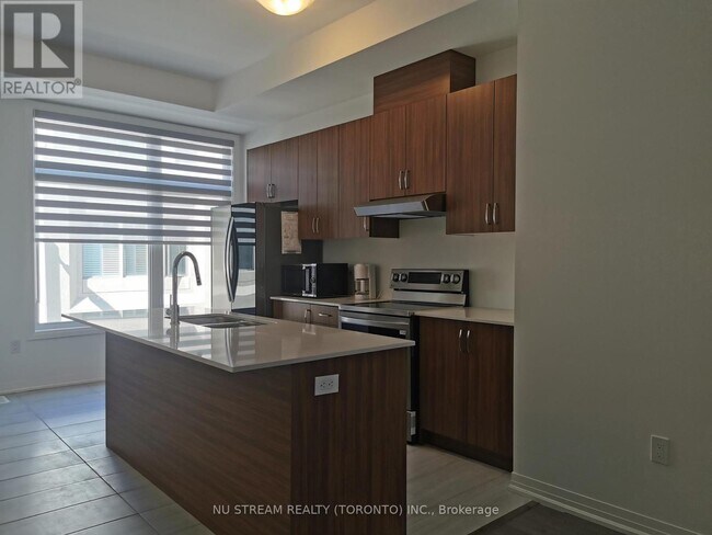 Building Photo - 23 Albert Firman Ln