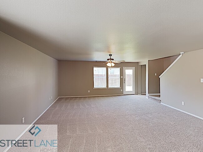 Foto del edificio - 6 Month Lease Only!