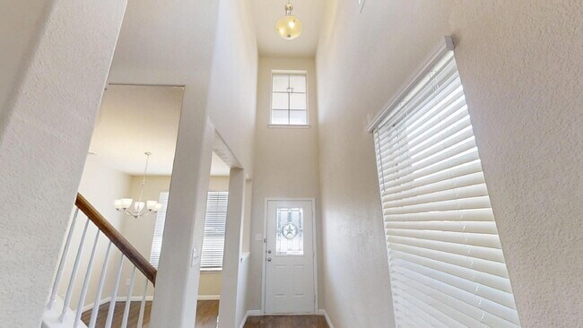 Building Photo - "Spacious 4-Bedroom Killeen Gem with Elega...
