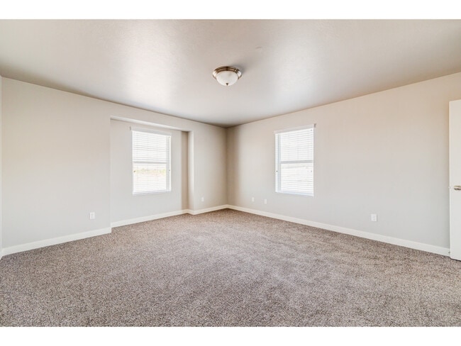 Building Photo - 62 E 630 N