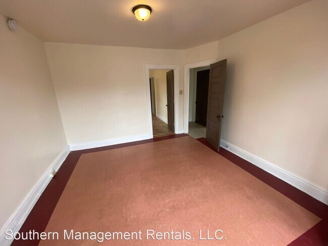 Building Photo - 3 br, 1.5 bath House - 754 W Locust St