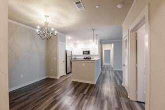 Building Photo - The Enclave