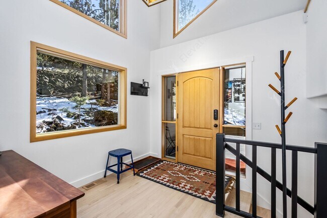 Foto del edificio - Unfurnished - 5BR - 3.5BA Forest Retreat in Northwest Bend