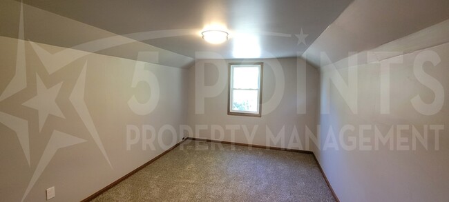 Foto del edificio - 3601 E 57th St