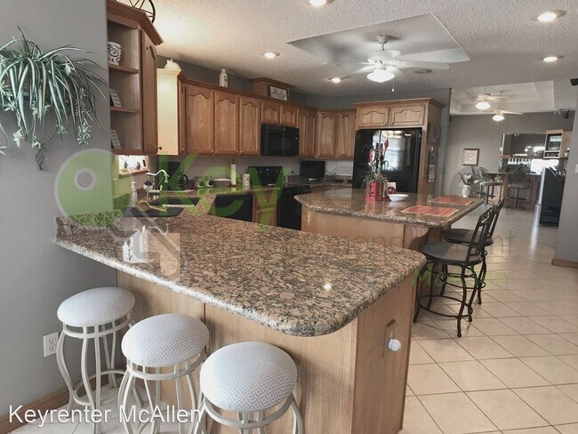Building Photo - 3 br, 2 bath House - 713 Lake View Dr