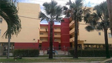 Building Photo - 1627 NW 18th St