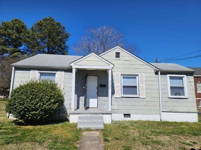 Building Photo - Charming Home on the Southside of Richmond!