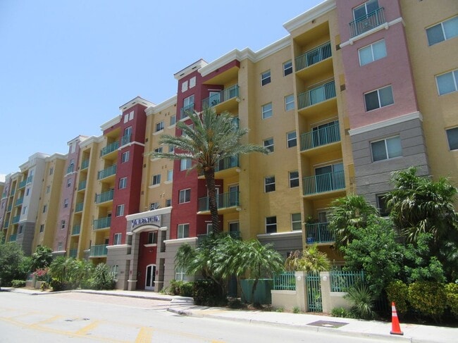 Building Photo - 6001 SW 70th St