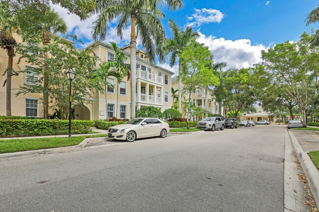 Building Photo - 276 Murcia Dr