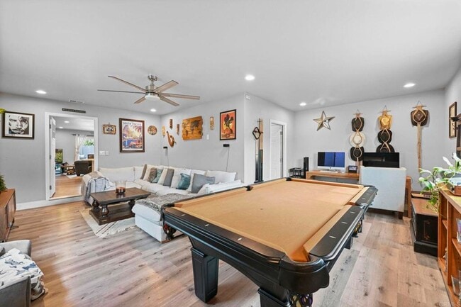 Foto del edificio - Elegant Single-Story Home with Resort-Style Pool