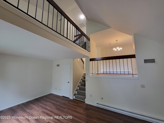 Building Photo - 109 Tower Hill Dr