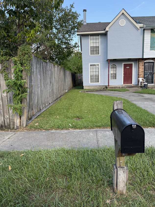 Primary Photo - 2331 Justin Ln