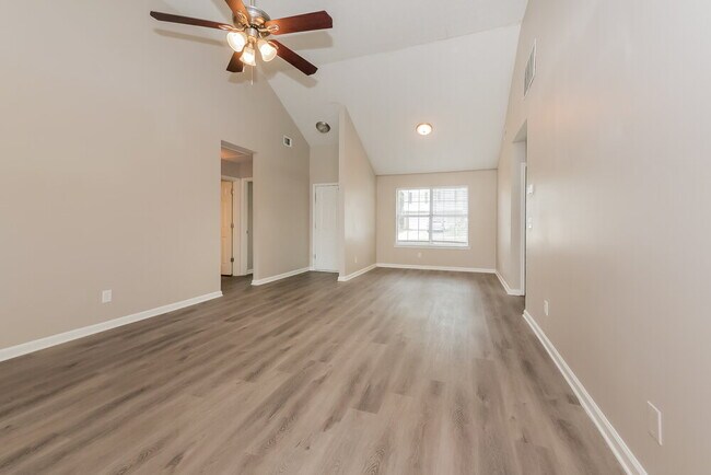 Foto del edificio - 2081 Wedgewood Dr