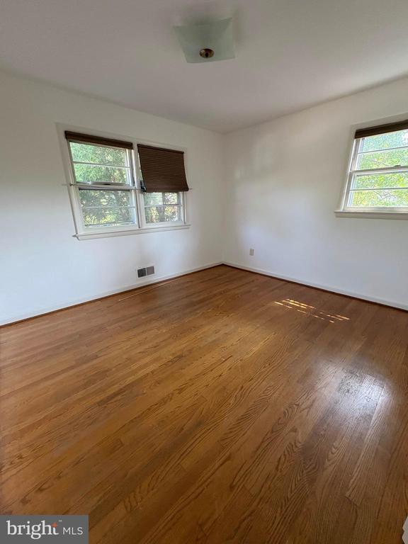 Building Photo - 9702 Singleton Dr