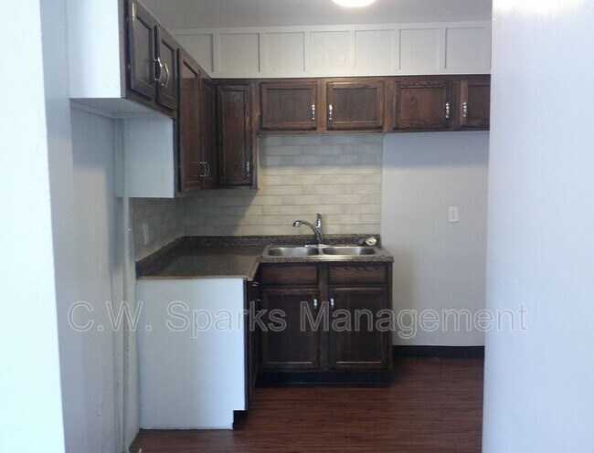Foto del edificio - 3921 Dismount St