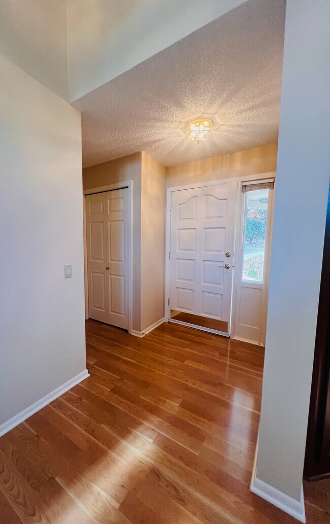 17800 Frommes Cir, MN 55345 House Rental in