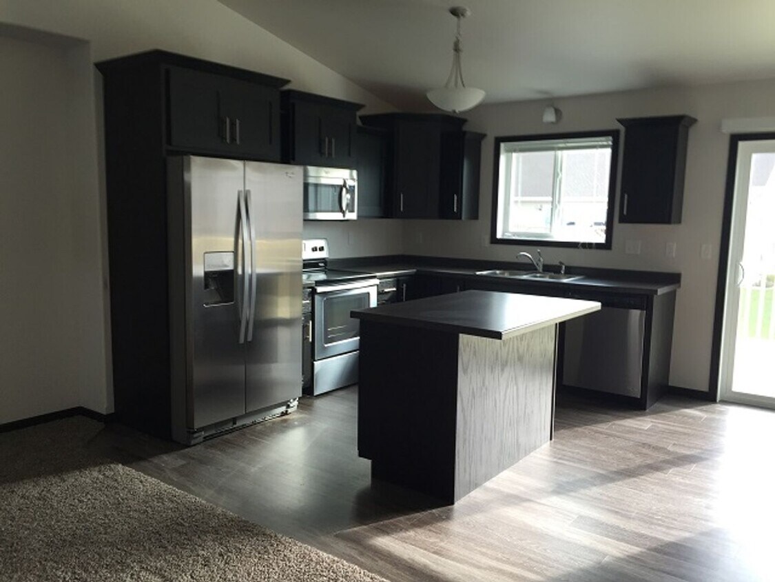 Foto del edificio - 3 Bed 2 Bath Twin Home