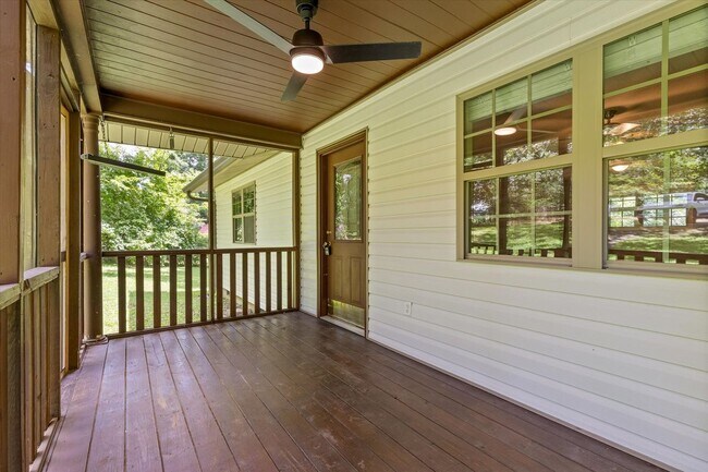 Foto del edificio - 1204 Timesville Rd