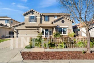 Building Photo - 3576 Hume St