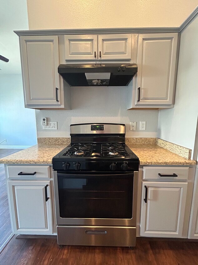 2089 Overton Beach St, Las Vegas, NV 89156 Townhome Rentals in Las