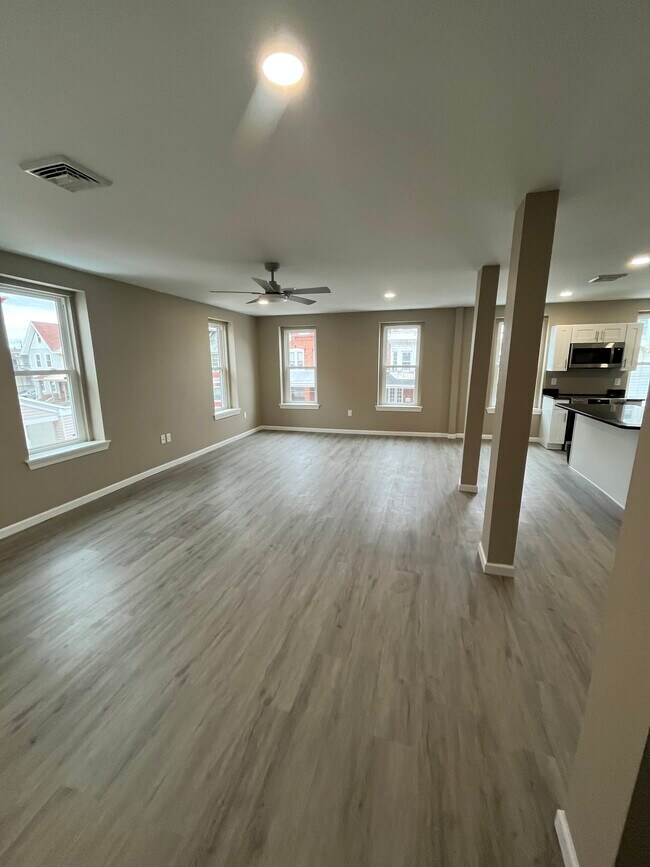 Sala de estar y comedor - 1210 W Turner St