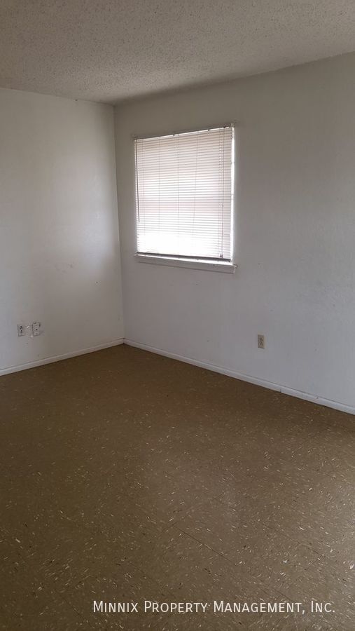 Foto del edificio - 619 S Crosby St