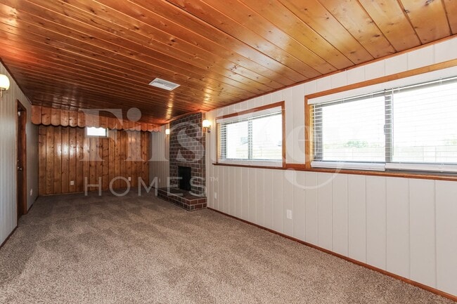 Foto del edificio - 2311 W Maryland Ave