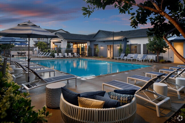 Building Photo - Escala at Stanford Crossing